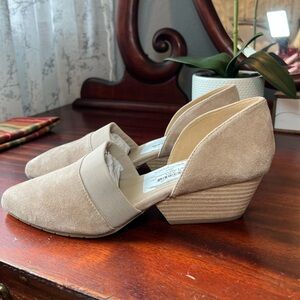Eileen Fisher Beige Suede Block Heel Dress Shoe